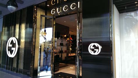 gucci santana row.